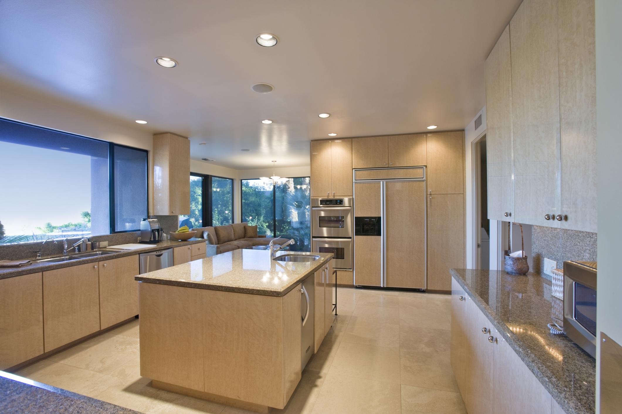 Modern Kitchen in Richmond Hill ON